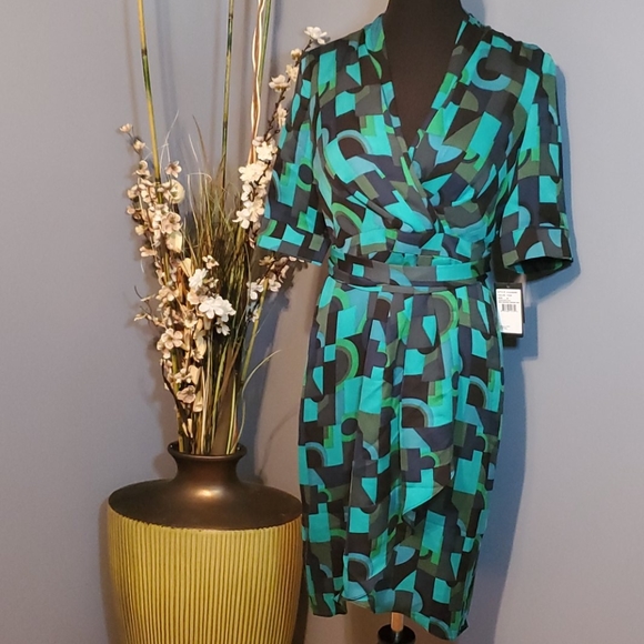 Adrianna Papell Dresses & Skirts - Adrianna Papell Draped Jersey Faux Wrap Dress Sz 8